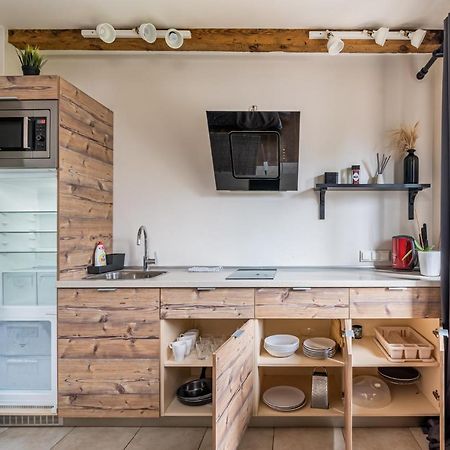 Trendy Top-Floor Stay In Heart Of Riga, Near Bars & Culture Bagian luar foto