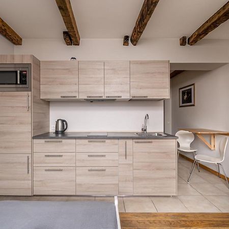 Trendy Top-Floor Stay In Heart Of Riga, Near Bars & Culture Bagian luar foto