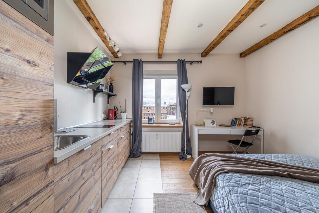 Trendy Top-Floor Stay In Heart Of Riga, Near Bars & Culture Bagian luar foto