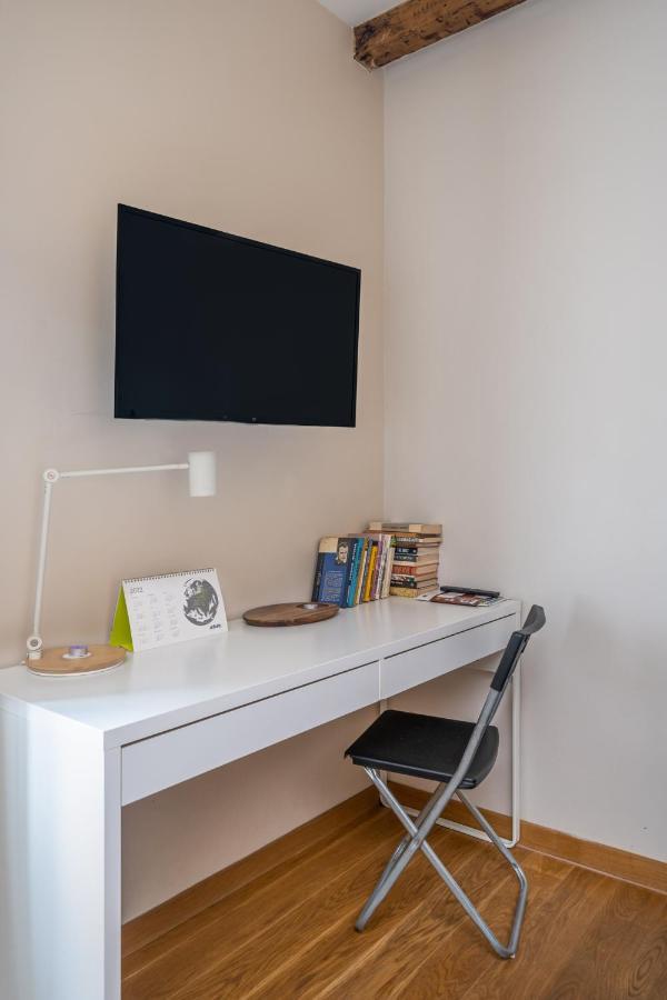 Trendy Top-Floor Stay In Heart Of Riga, Near Bars & Culture Bagian luar foto