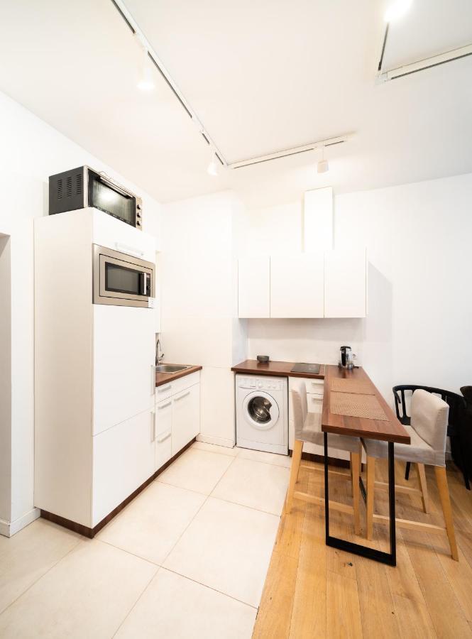 Trendy Top-Floor Stay In Heart Of Riga, Near Bars & Culture Bagian luar foto