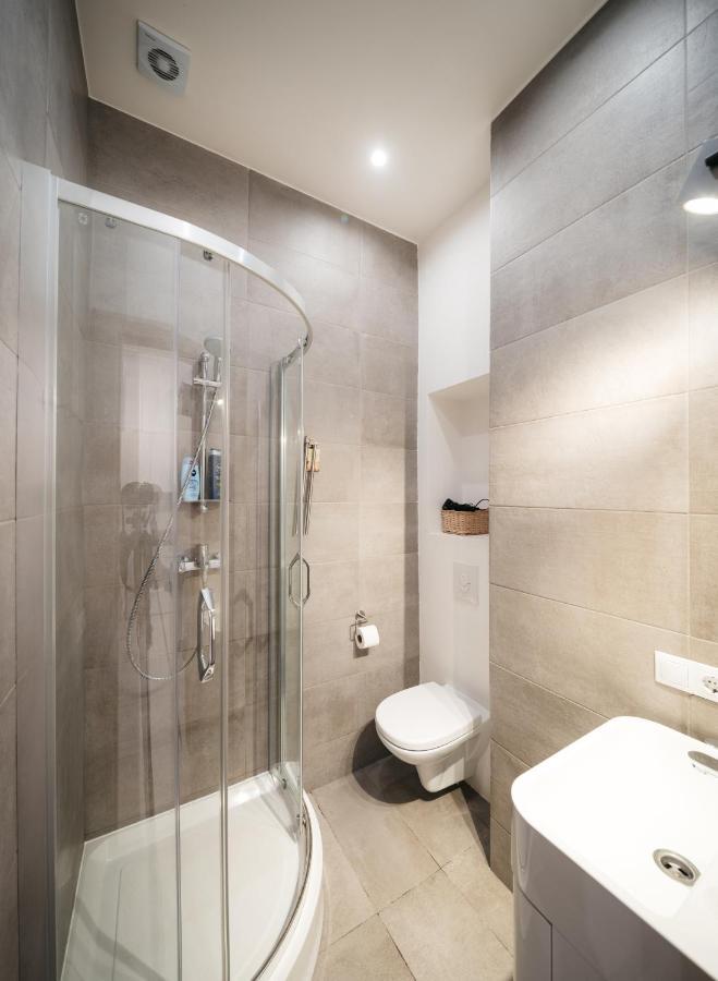 Trendy Top-Floor Stay In Heart Of Riga, Near Bars & Culture Bagian luar foto